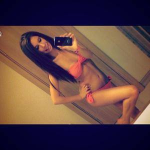 Meet Karly from New York (20) | Discreet Adult Dating