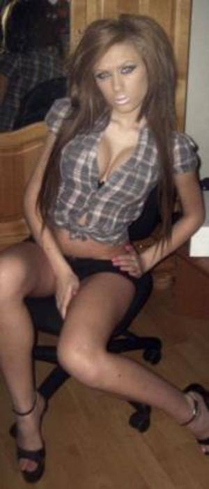 Noel (22), California | Local Discreet Adult Connection