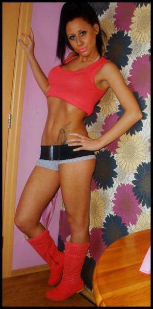 Meet Gabriela (19) | Ohio Adult Dating Profile