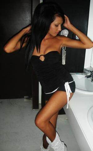 Dating profile image of Katie, age 27, Massachusetts