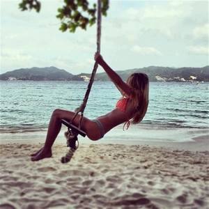 Connect with Lindsay (29) in Arizona | Adult Dating