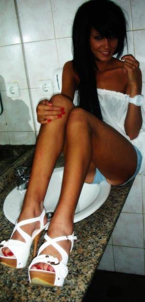 Paige (28) in California | Private Adult Dating Profile