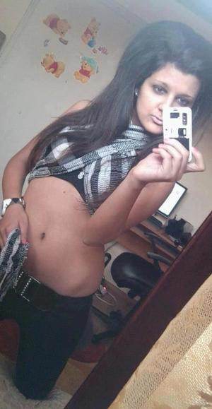 Photo of Viviana (21) from Schenectady, NY dating profile