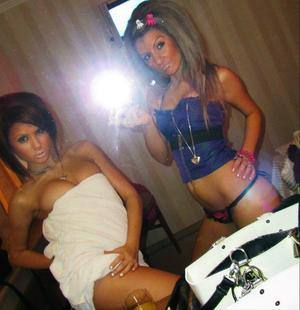 Meet Mina (18) from Maryland | Local Dating Profile