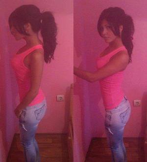 Chat with Madelynn (22) | Quebec Local Women