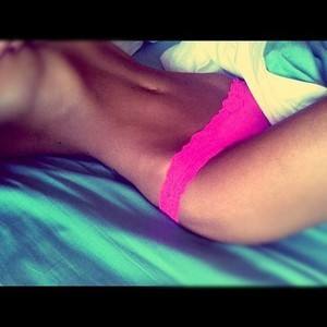 Meet Nikita (20) from Hawaii | Local Dating Profile