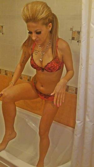 Yasmin, 18, California | Nearby Adult Singles