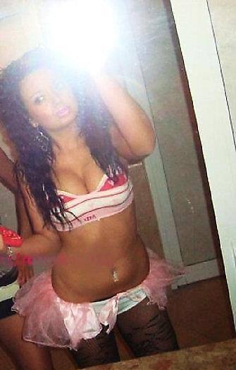 Meet Nicole (18) from South Carolina | Local Dating Profile