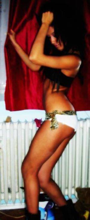 Anais (20) in North Dakota | Local Adult Woman