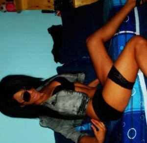 Chat with Brandie (19) | British Colombia Local Women