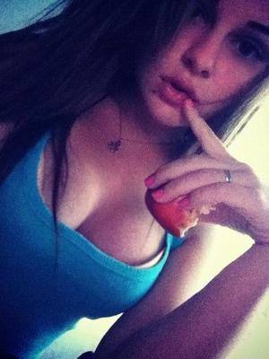 Meet Tara (25) from Washington | Local Dating Profile