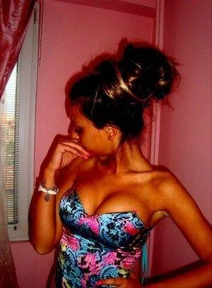 Local profile photo of Joanna, 18, in Los Angeles, CA