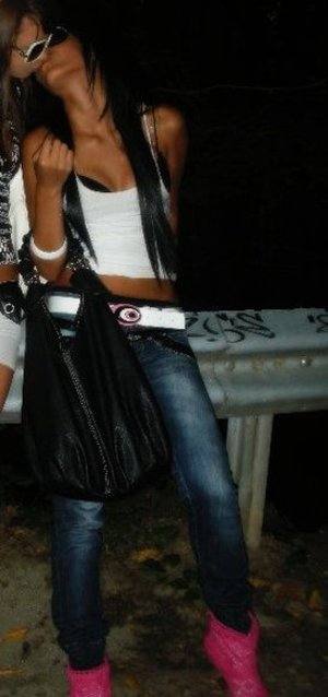 Chat with Leticia (22) | Georgia Local Women