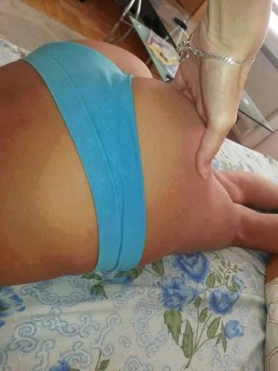 Emely (27) in Florida | Local Adult Woman