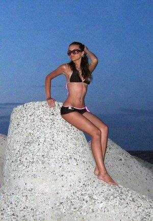 Alejandra, 18, Ontario | Nearby Adult Singles