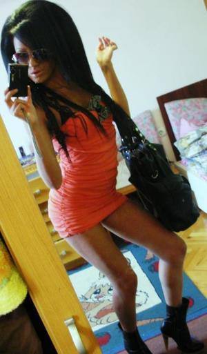 Chat with Raven (18) | Minnesota Local Women