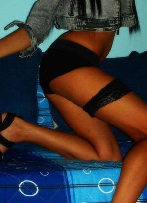 Anahi, 29, profile image for Elk River, MN dating page