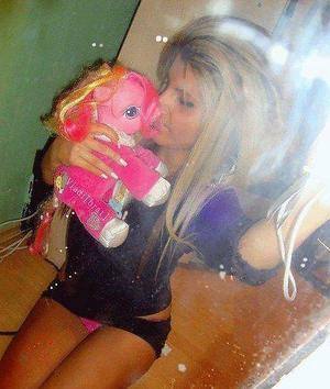 Alissa, 24, Texas | Nearby Adult Singles