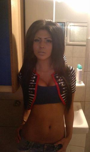 Kristin from Virginia is interested in nsa sex with a nice, young man