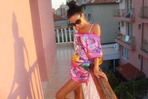 Looking for local cheaters? Take Astrid from New York home with you