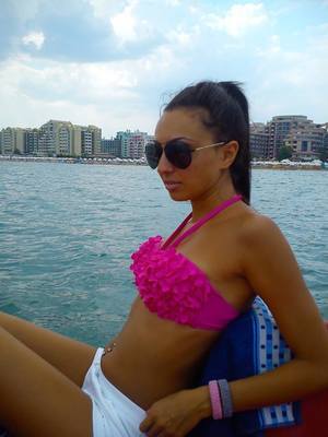 Looking for local cheaters? Take Allyssa from New York home with you