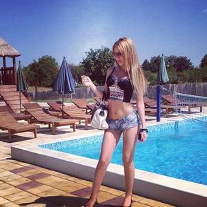Meet local singles like Joanna from New York who want to fuck tonight