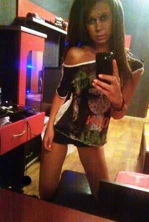 Selina from Oregon is interested in nsa sex with a nice, young man