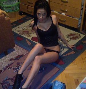 Meet local singles like Jade from Newport East, Rhode Island who want to fuck tonight