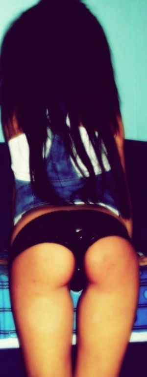 Taylor from Saskatchewan is looking for adult webcam chat