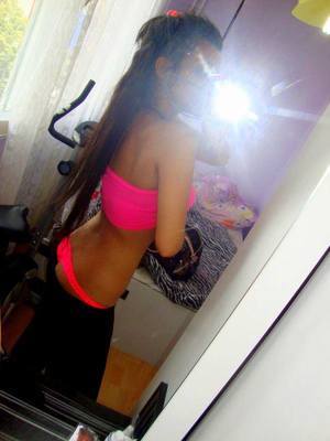 Tessa from New Hampshire is looking for adult webcam chat