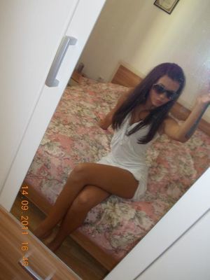 Cassandra from Pennsylvania is looking for adult webcam chat