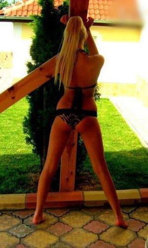 Angelina from California is looking for adult webcam chat