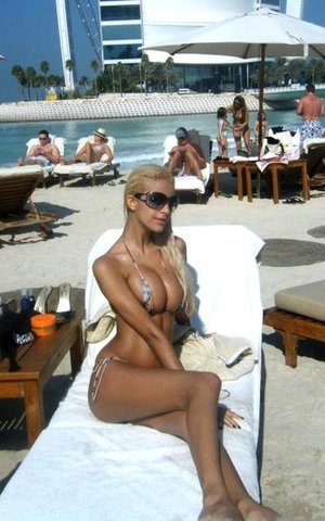 Clarissa from California is interested in nsa sex with a nice, young man