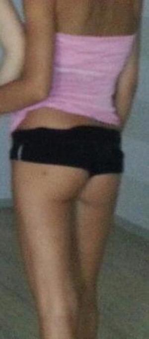 Looking for girls down to fuck? Arianna from Connecticut is your girl