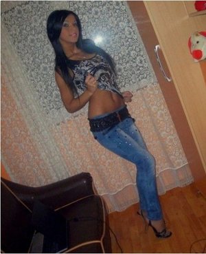Looking for local cheaters? Take Esperanza from California home with you