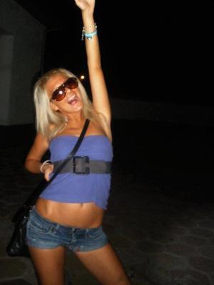 Paola from New York is interested in nsa sex with a nice, young man