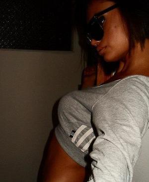 Meet local singles like Julie from Florida who want to fuck tonight