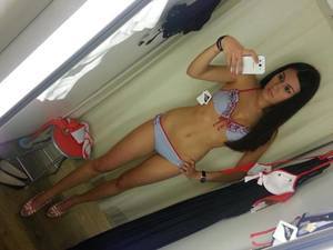 Laurinda from Dinosaur, Colorado is looking for adult webcam chat