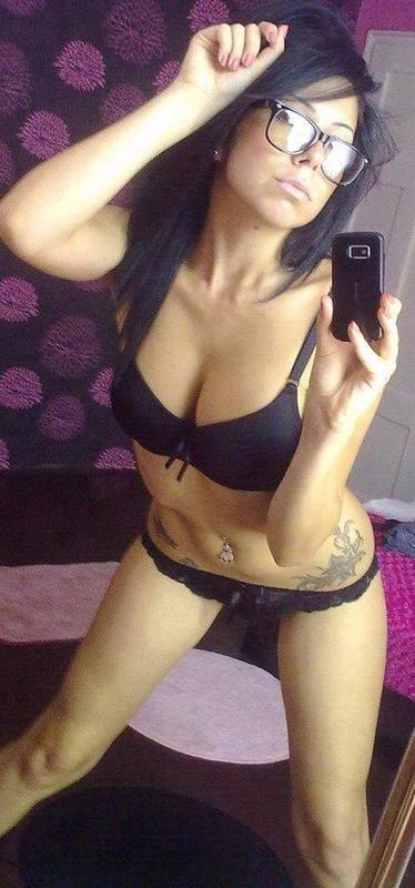 Nyla from Petersburg, Michigan is looking for adult webcam chat