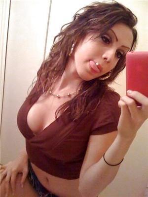 Looking for girls down to fuck? Ofelia from Strafford, Missouri is your girl