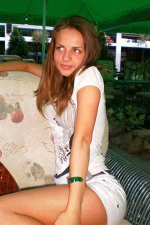 Mikayla from Kansas is looking for adult webcam chat