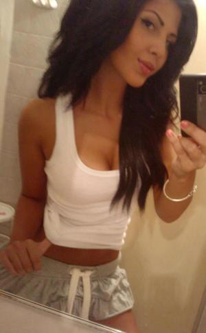 Aliza from California is looking for adult webcam chat