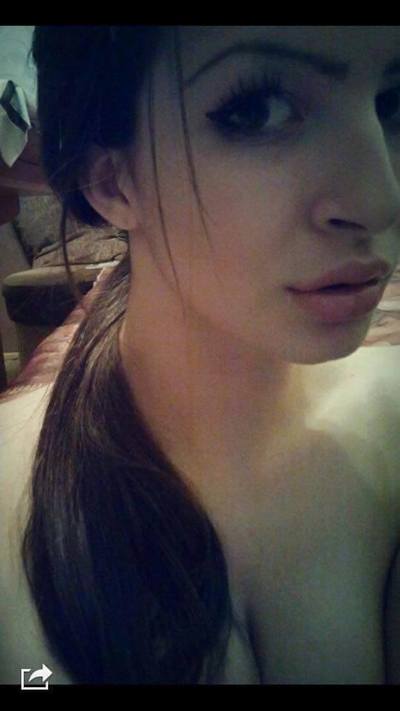 Cristal from Michigan is looking for adult webcam chat