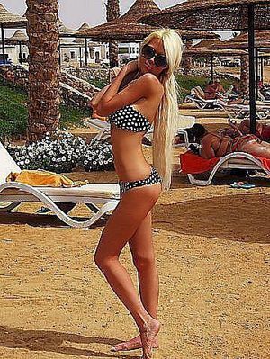 Emely from New York is interested in nsa sex with a nice, young man