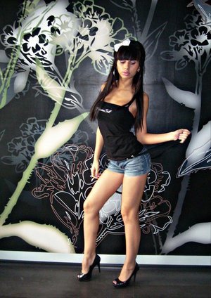 Meet local singles like Angelique from California who want to fuck tonight