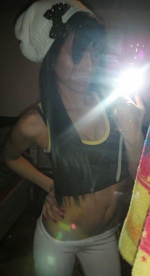 Looking for local cheaters? Take Nichole from Missouri home with you