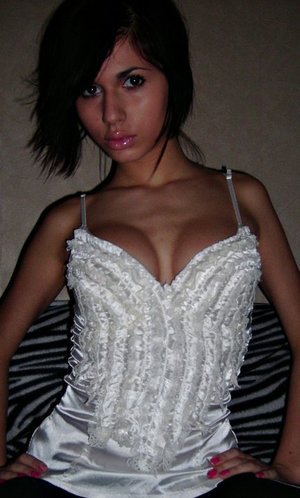 Escorts like Alexis are down to fuck you now!