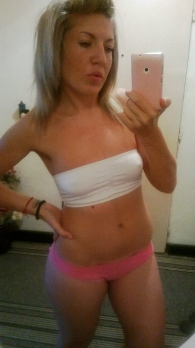 Phoebe from North Carolina is looking for adult webcam chat