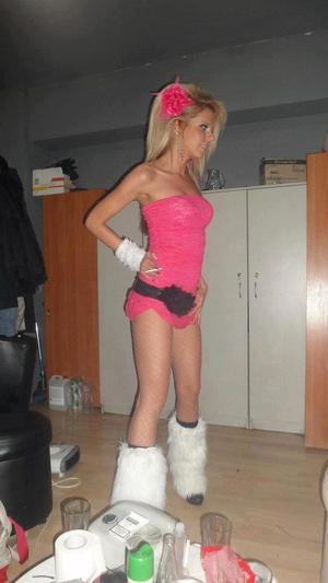 Dejah is a cheater looking for a guy like you!
