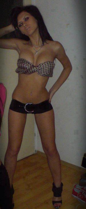 Looking for girls down to fuck? Dania from New York is your girl